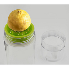 Load image into Gallery viewer, Bottle With Built-in Juicing Ream