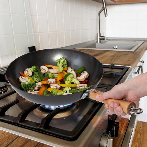Joyce Chen Classic Series 12-Inch Carbon Steel Nonstick Stir Fry Pan with Birch Handle